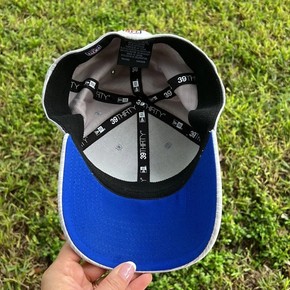 Men's New Era Gray Buffalo Bills 2020 NFL Sideline Official 39THIRTY Flex Hat - Picture 3 of 9